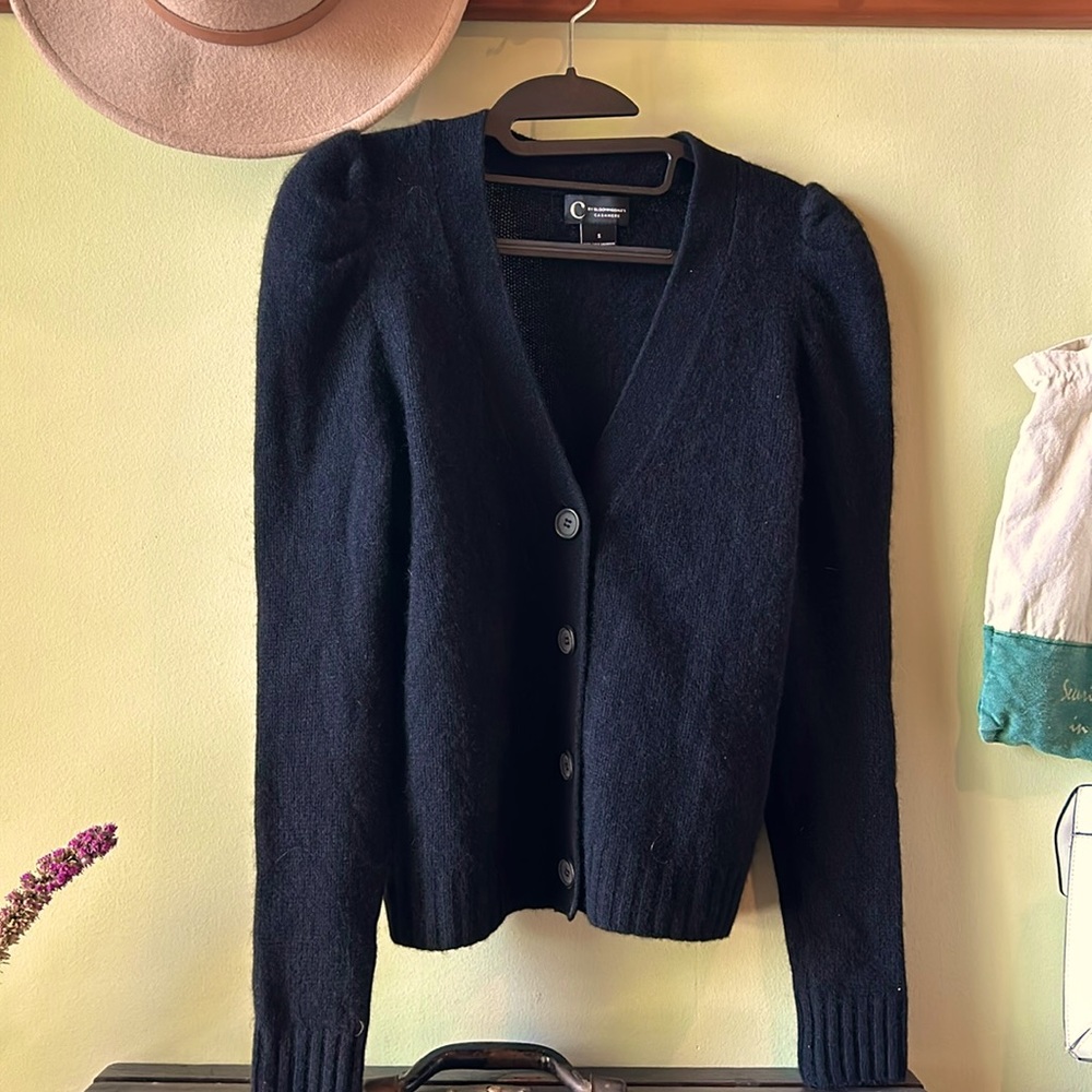 Bloomingdale’s Cashmere Black Sweater Size Small Women’s button up cardigan